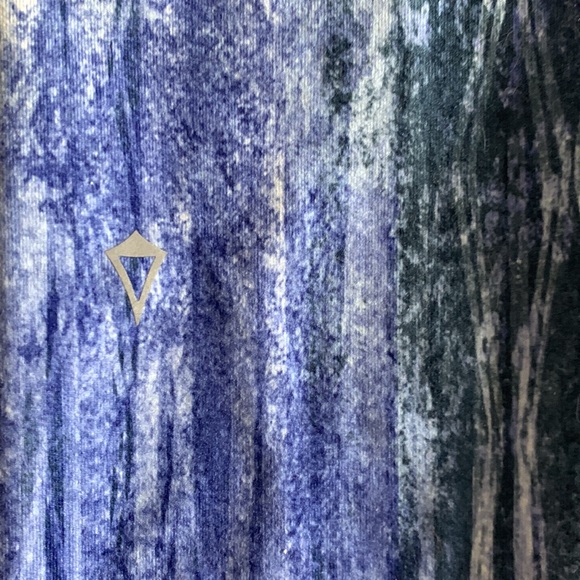 Ivivva leggings special edition print. Girls 12 - Picture 3 of 6